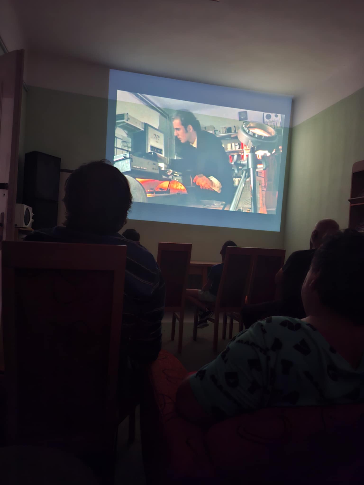 hosztot konyvtarmozi 06 5
