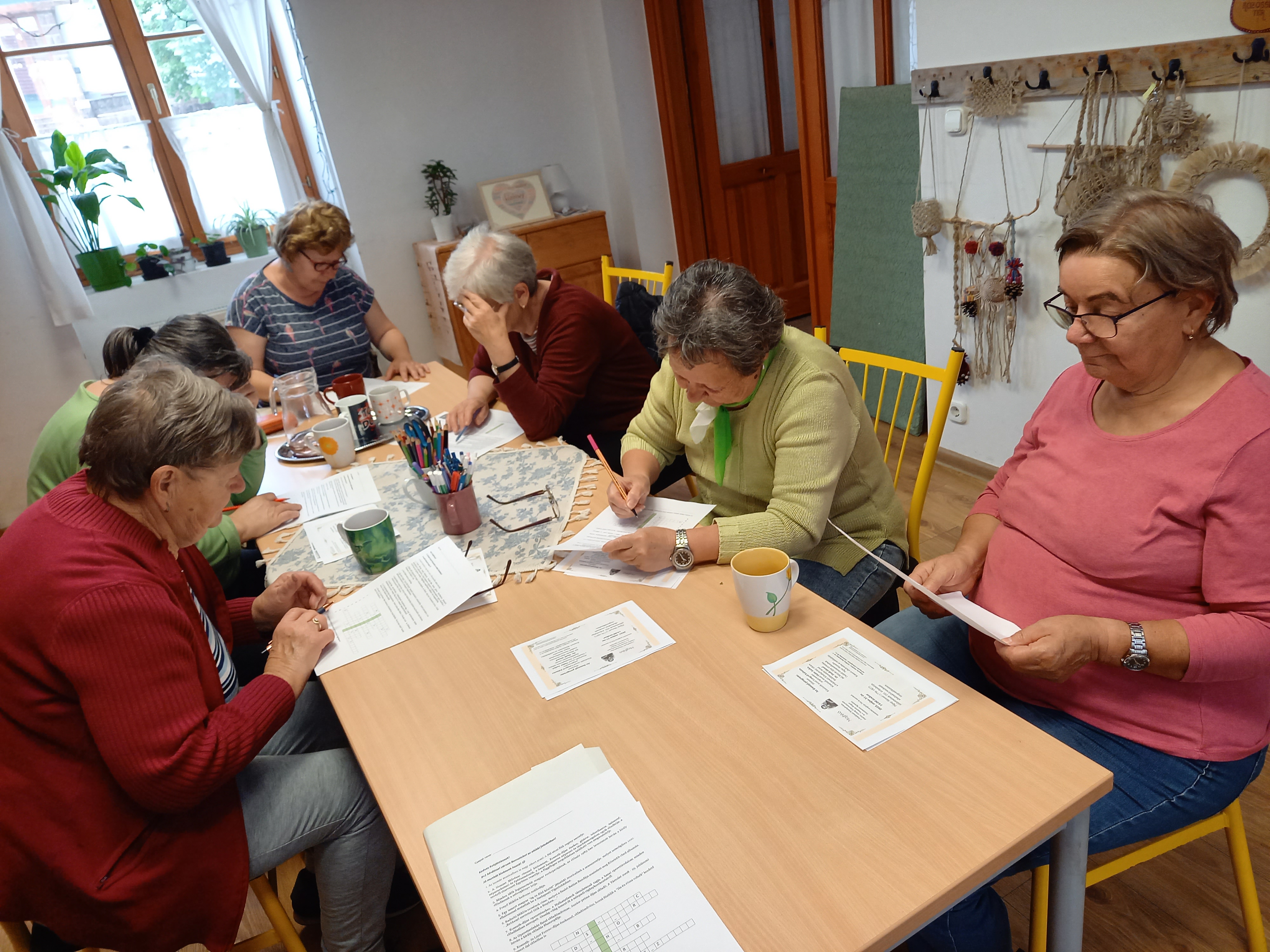 felsoors idosek klubja 1