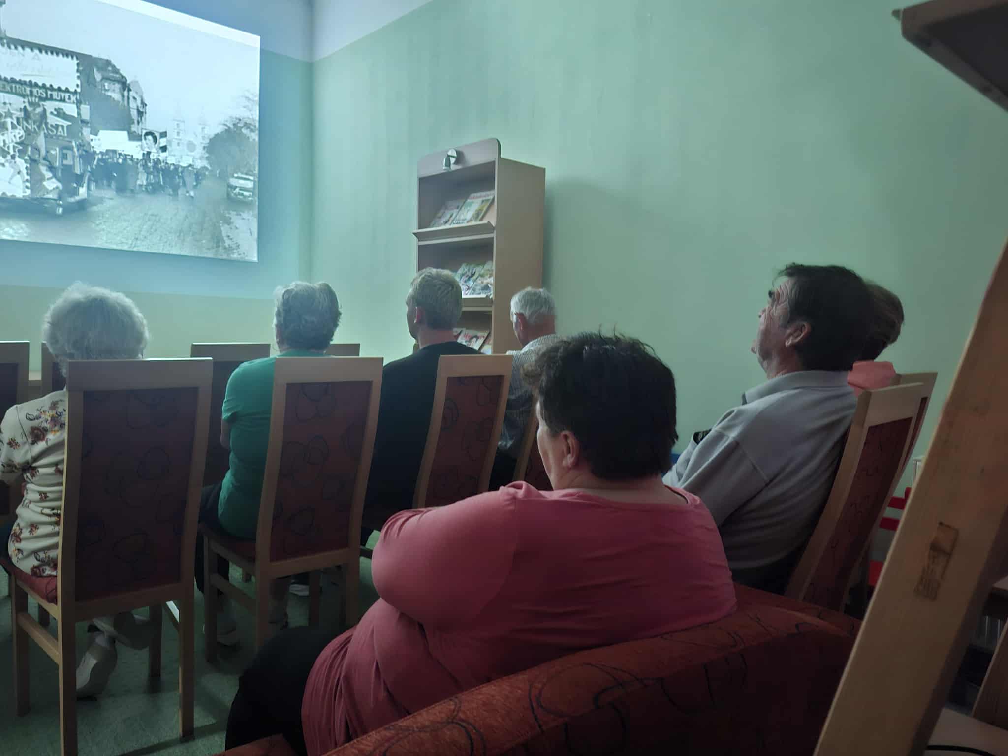 hosztot konyvtarmozi 9 5