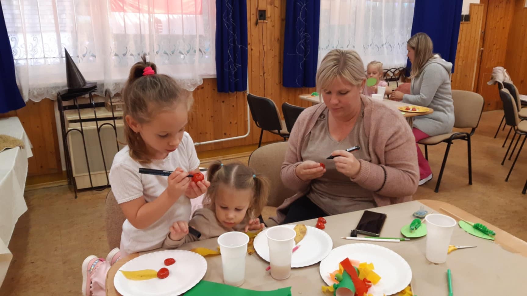 somlojeno oszikezmuves 1