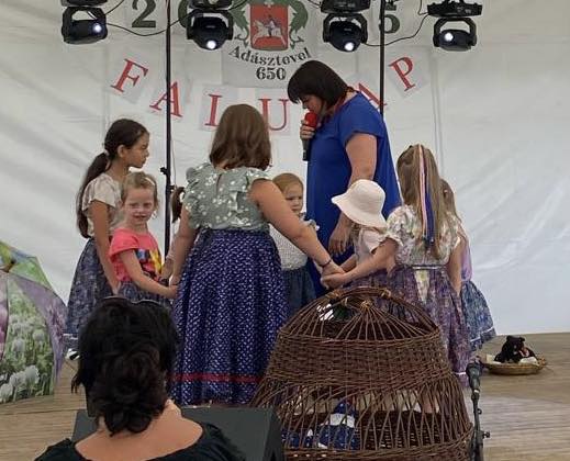 adaszetevel tunderkert 1