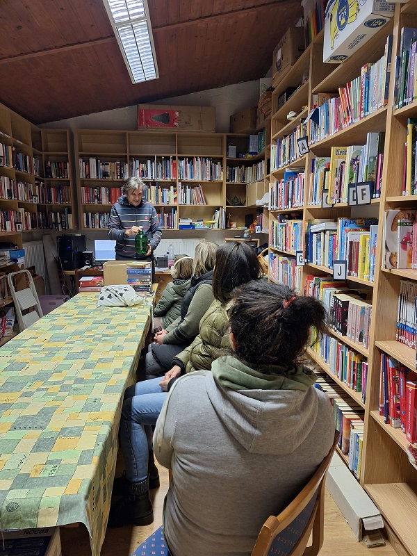 csehbanya kezmuves 2