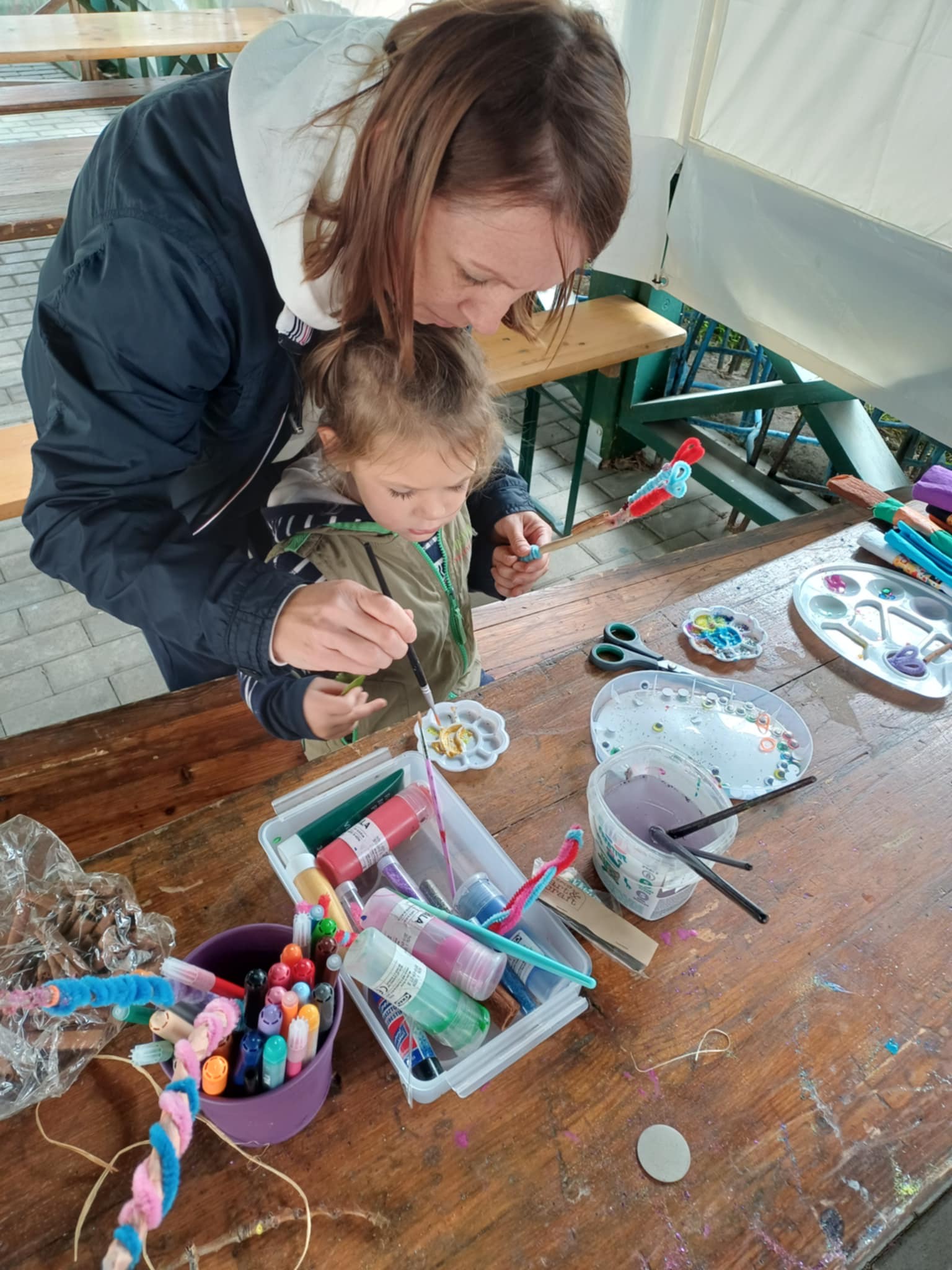 badacsonytordemic oszikezmuves 1