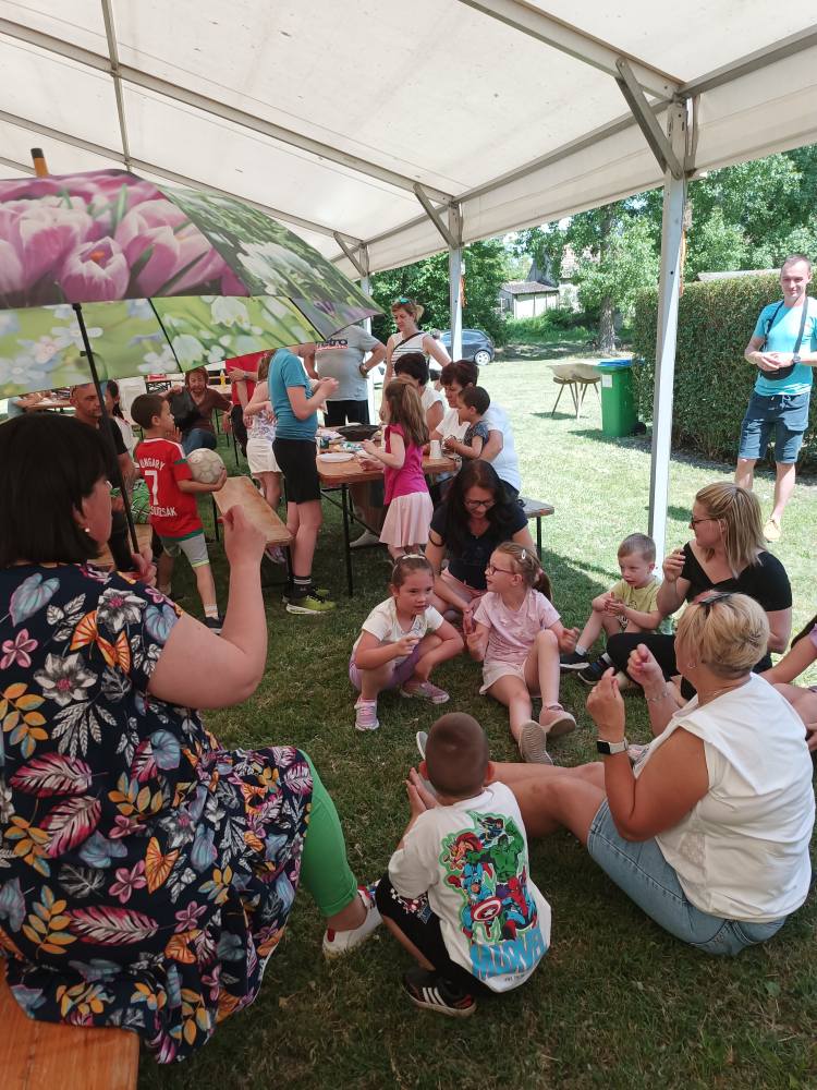 mihalyhaza tunderkert 2