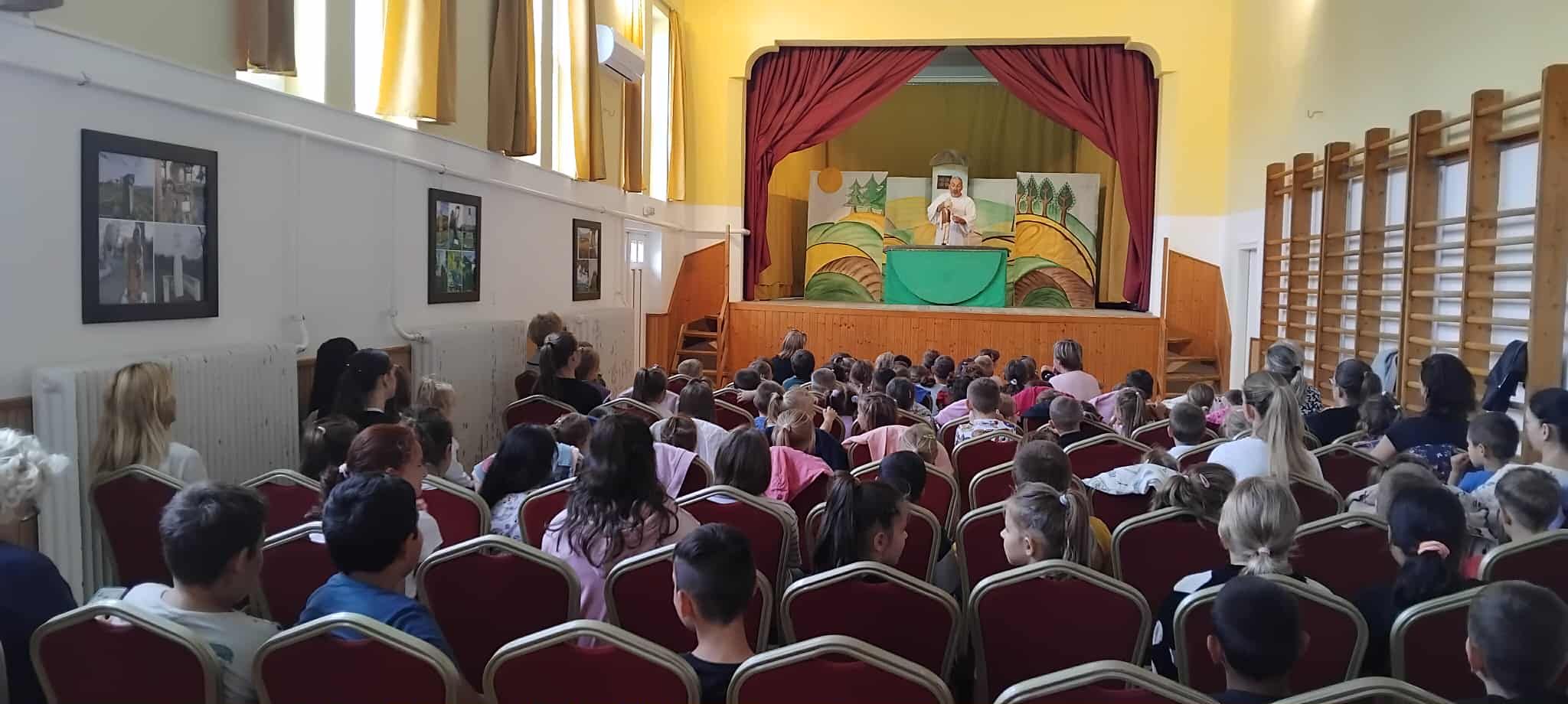 zalahalap akombakom 1